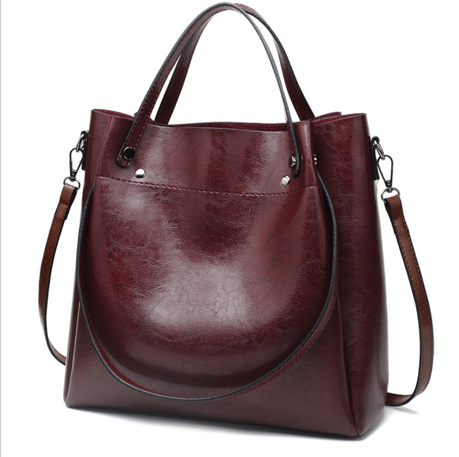 Large-capacity shoulder bag