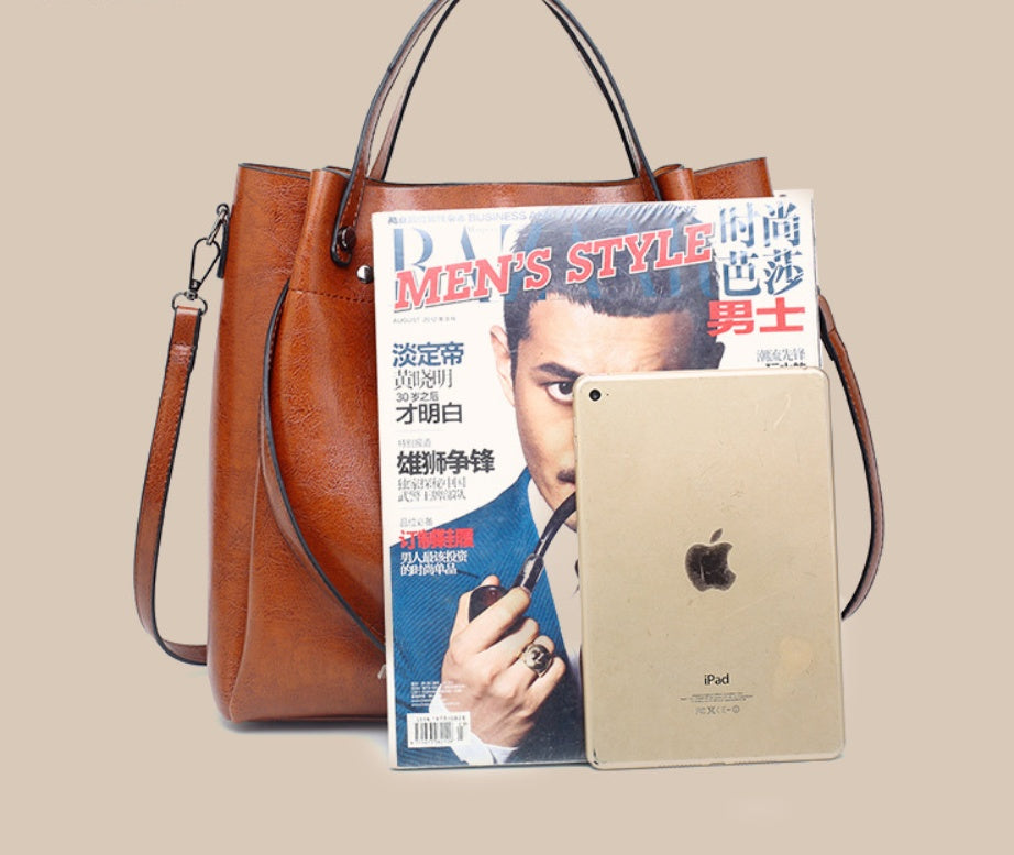 Large-capacity shoulder bag