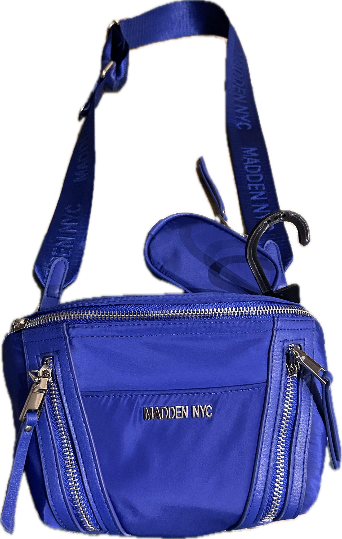 STEVE MADDEN NYC Gorgeous Royal Blue Fannypack/Belt Bag.
Spacious belt back by Steve Madden in a beautiful world blue color. Has two sides, zipper pockets, and one long zipper pocket across the top. Has an adjustable and detachable waist strap, in additio