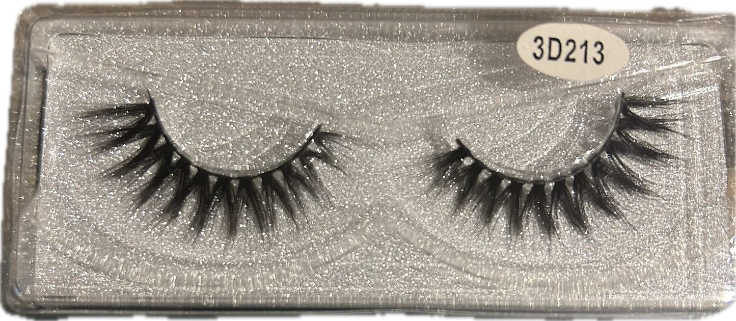 Description
False Eyelashes Style: Crisscross
Size: 1 box
Manufacturing Process: Hand Made
Item Type: False Eyelash
Model Number: False Eyelashes
Quantity: 1 Pair
False Eyelashes Band: Plastic Cotton Band
False Eyelash Material: Other