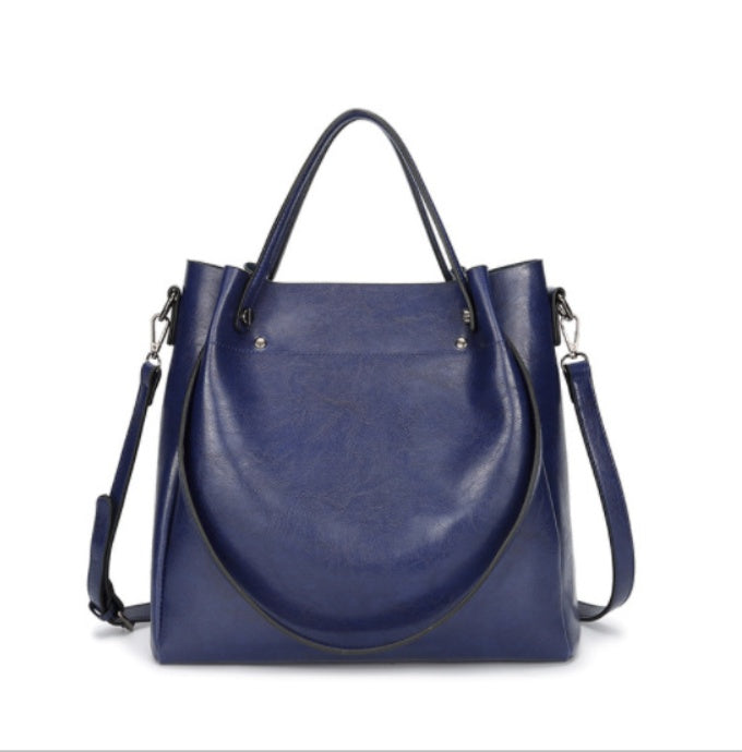 Large-capacity shoulder bag