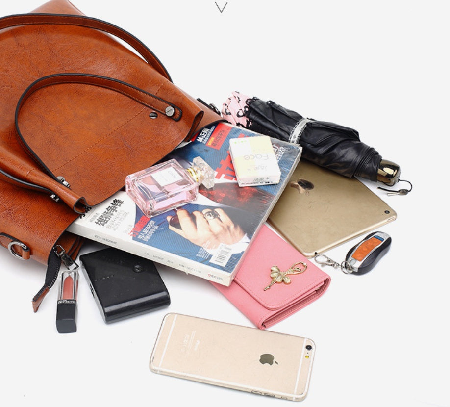 Large-capacity shoulder bag