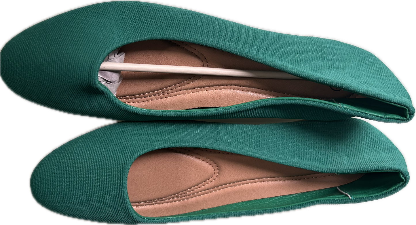 Flat shoes