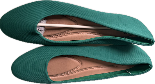 Flat shoes
